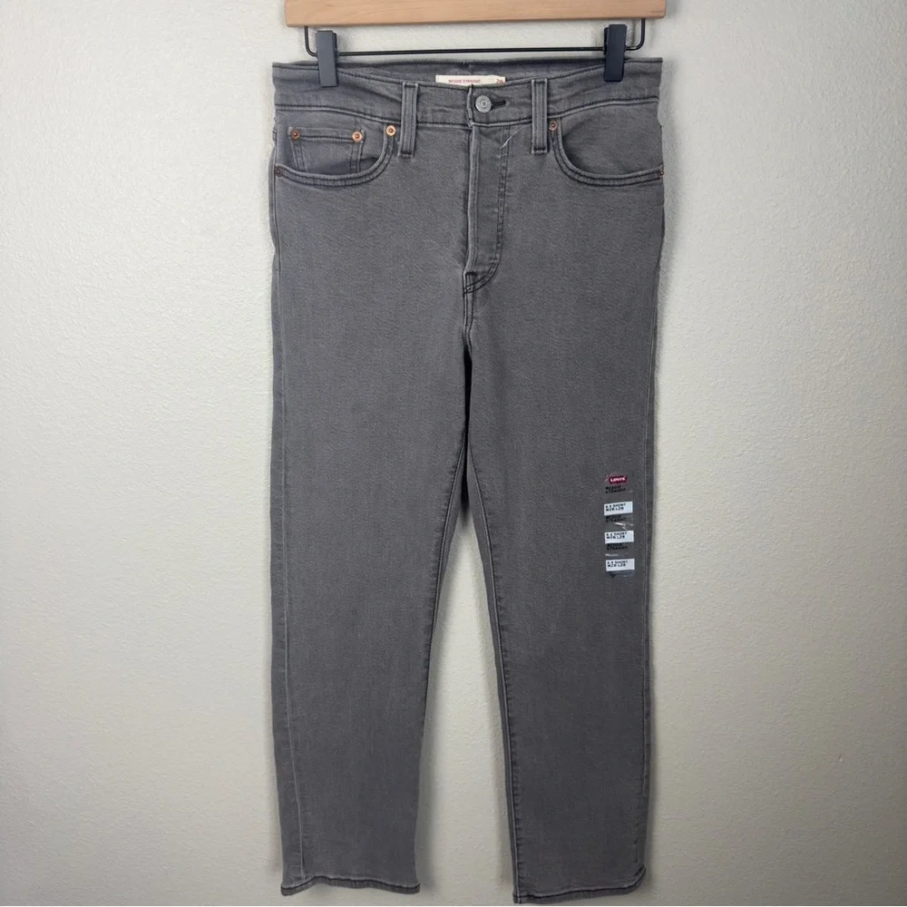 Levi’s NWOT Women’s High-Rise Wedgie Straight Fit Jeans